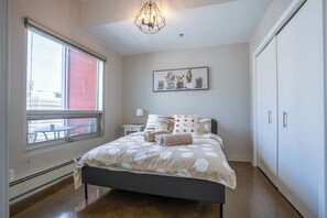 2 slaapkamers, een bureau, wifi, beddengoed