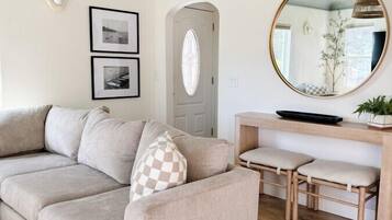 Smart TV, video games