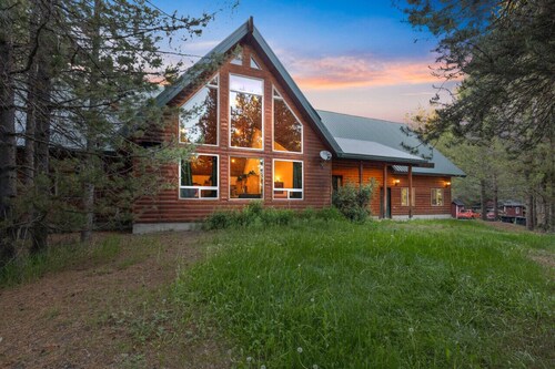 Walk to Lake - Hot Tub - Game Room - Sleeps 24