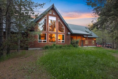 Walk to Lake - Hot Tub - Game Room - Sleeps 24