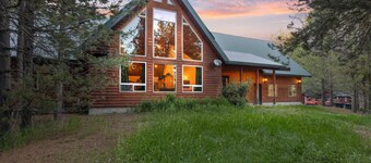 Walk to Lake - Hot Tub - Game Room - Sleeps 24