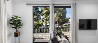 Rainforest Luxurious Oasis: 1BR Villa Free Wi-Fi