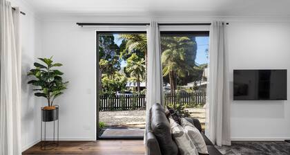 Rainforest Luxurious Oasis: 1BR Villa Free Wi-Fi