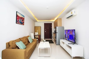 Family Apartment, Pool View | 1 bedroom, soundproofing, free WiFi, bed sheets - Laguna Beach Resort 3 Maldives (Pattaya)