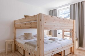 4 chambres, lit parapluie, Wi-Fi, draps fournis