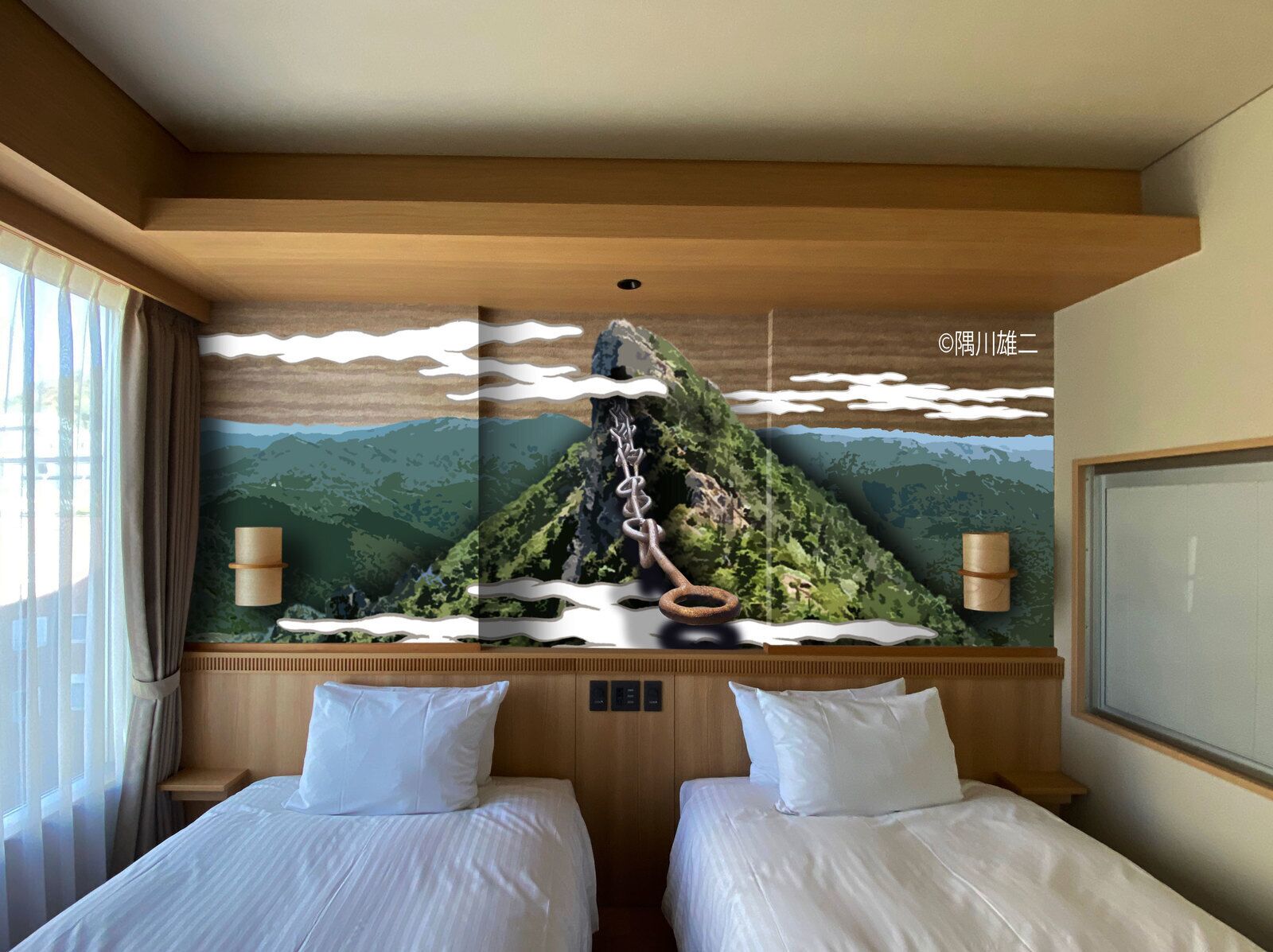 Une chambre d’hôtel avec deux lits, une grande fresque représentant un paysage de montagne et un plafond en bois.