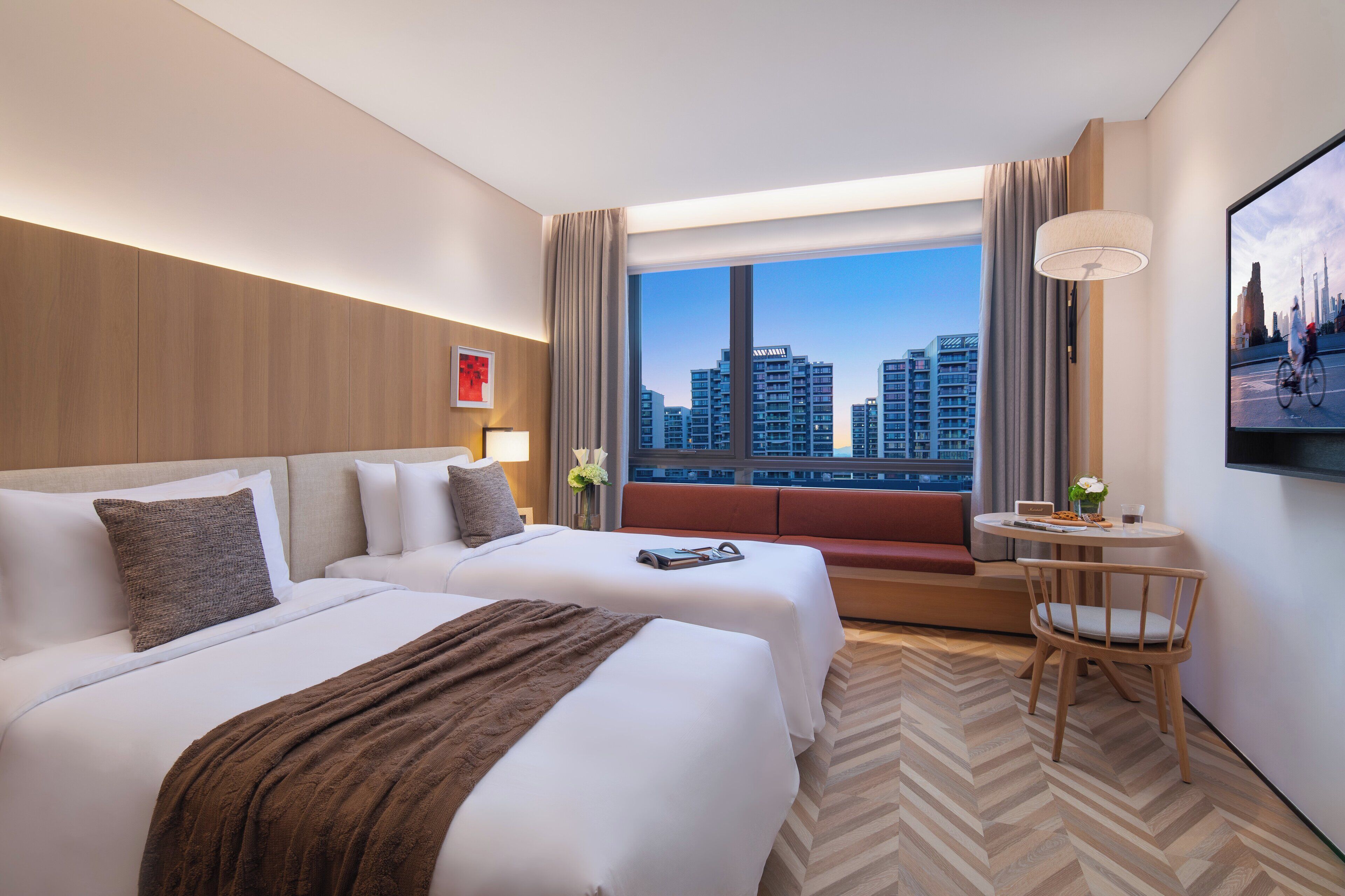 Down duvets, in-room safe, blackout curtains, free WiFi
