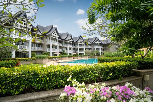 Laguna 2BR Apartment 2223 in Allamanda 2
