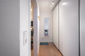 Interior - Apartment 'Ferienwohnung Waves' with Sea View, Balcony and Wi-Fi (Lübeck Travemünde)