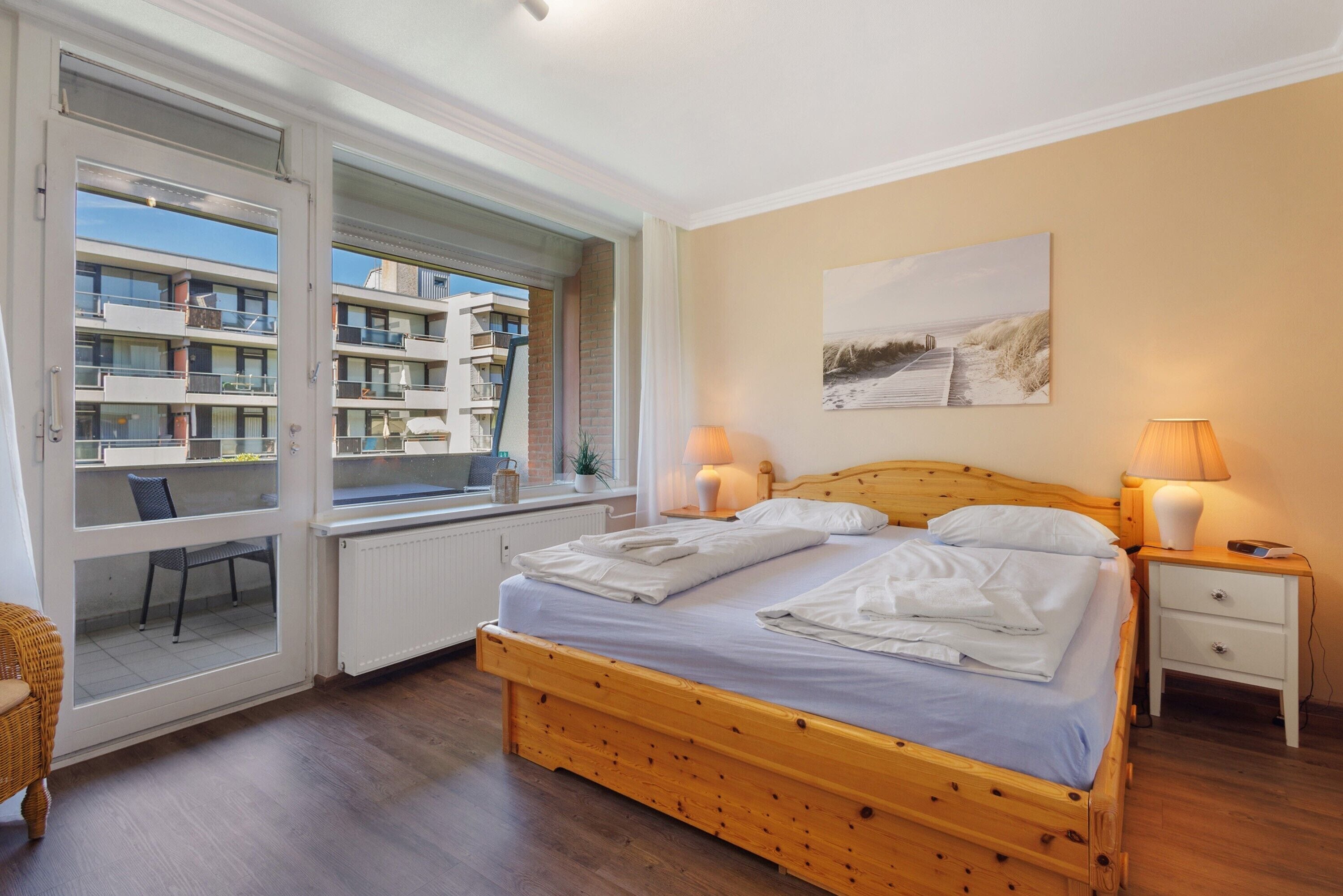 1 bedroom, desk, free WiFi, bed sheets