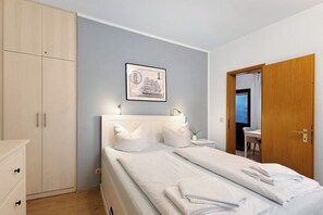 1 bedroom, free WiFi, bed sheets - Apartment 'Ferienwohnung Strandquartier' with Private Terrace and Wi-Fi (Lübeck Travemünde)