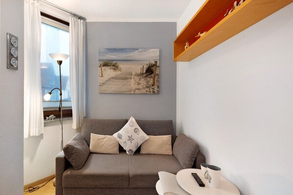 TV, DVD player, stereo