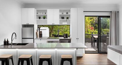 Secluded Luxury 2BR Rainforest Retreat Free Wi-Fi