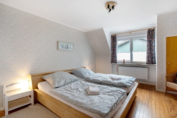 2 bedrooms, free WiFi, bed sheets
