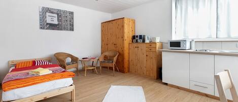 1 bedroom, free WiFi, bed sheets