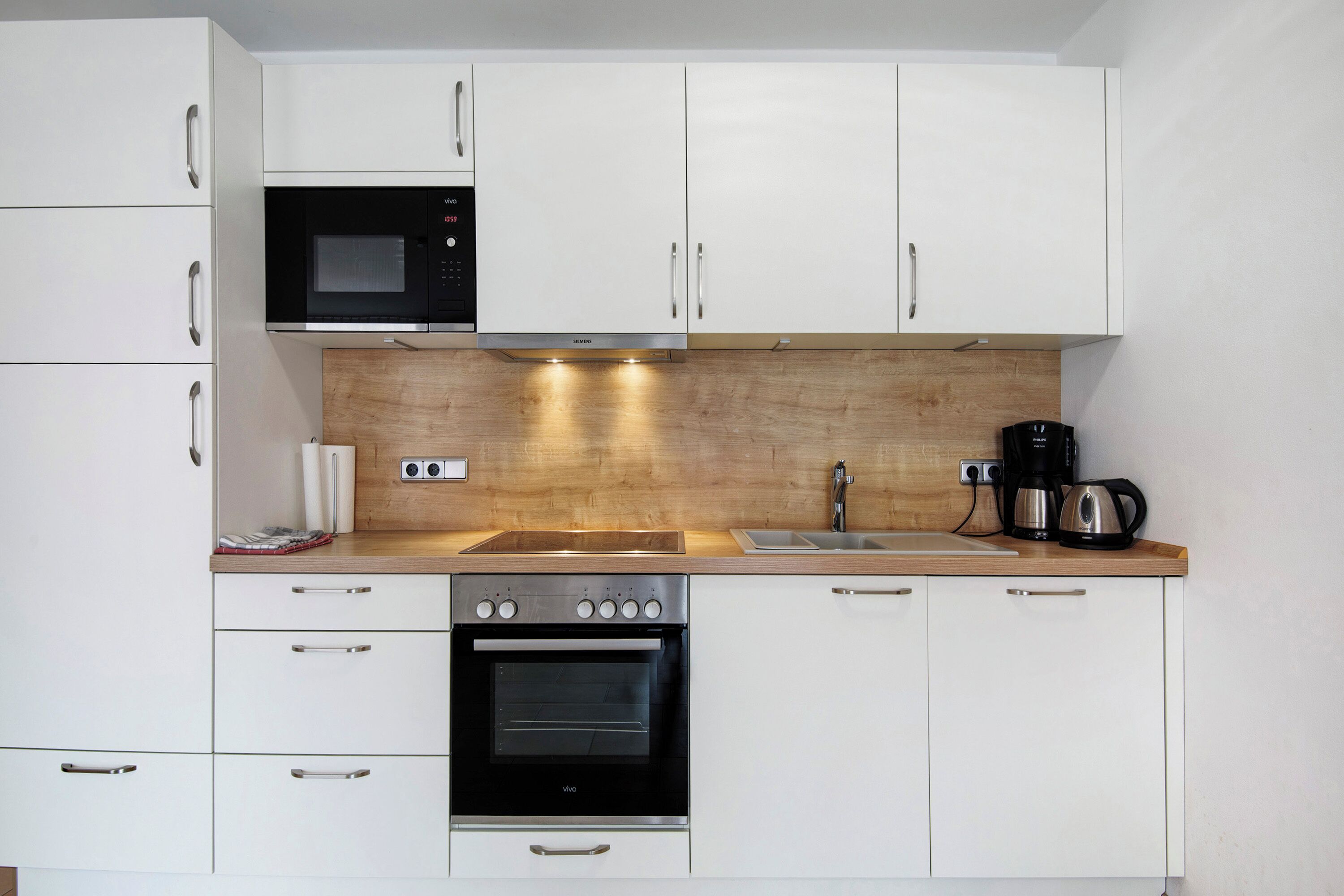 冰箱、微波炉、烤箱、炉灶