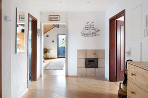 Interior - Apartment 'Apartmenthaus Fister' with Lake View, Shared Garden and Wi-Fi (Schluchsee)