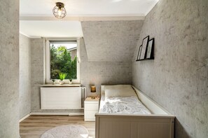 2 dormitorios, tabla de planchar con plancha, wifi gratis y ropa de cama