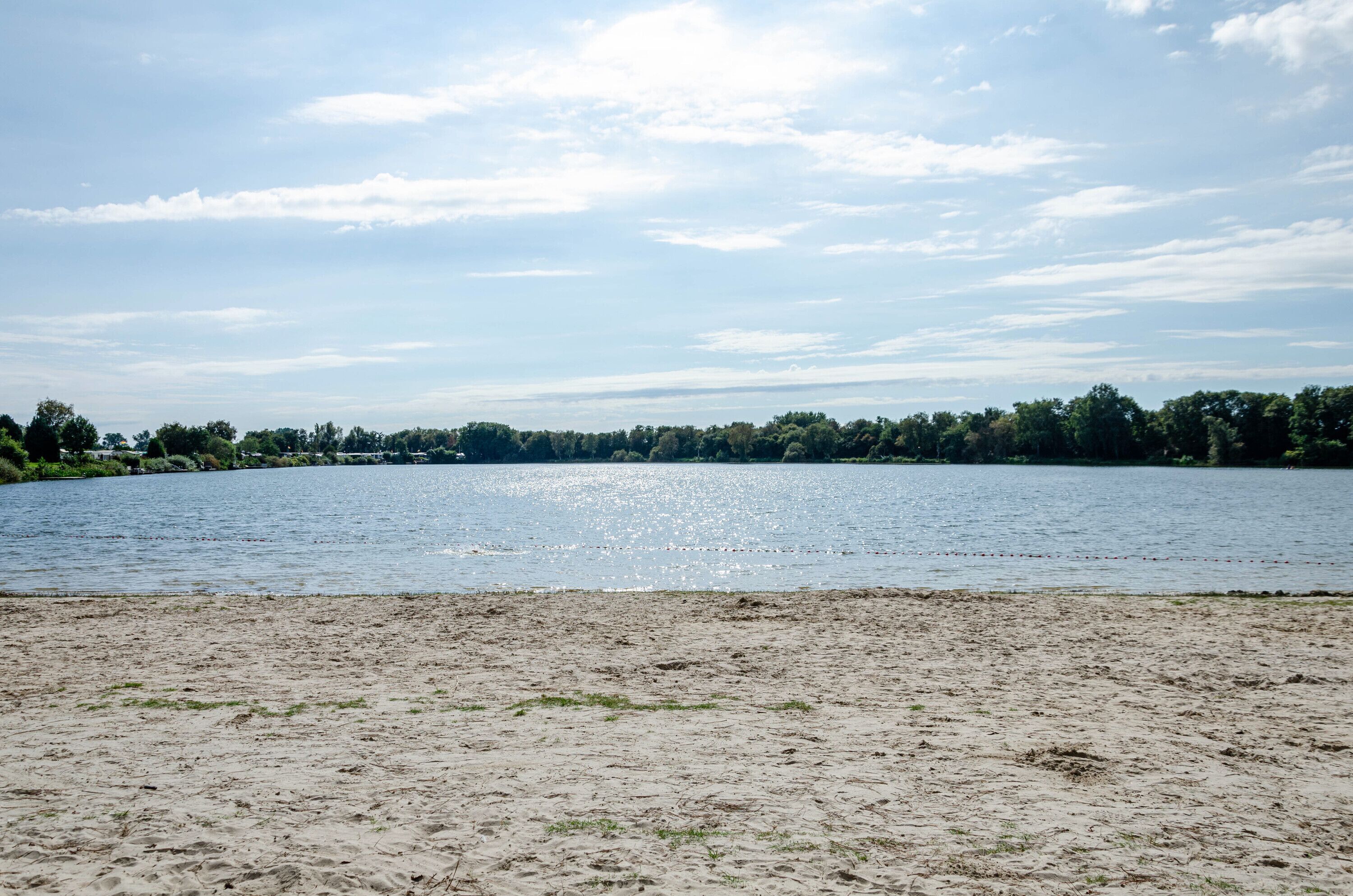 Una spiaggia nelle vicinanze
