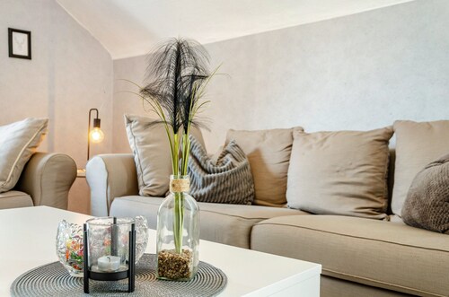 Ferienwohnung Lotte" mit Gemeinschaftsterrasse, Gemeinschaftsgarten und WLAN