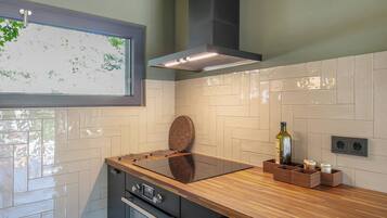 Kühlschrank, Ofen, Herdplatte, Geschirrspüler