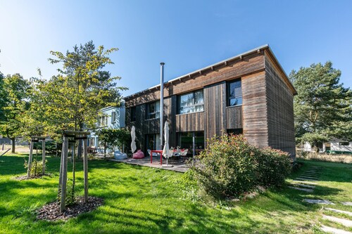 Holiday Home 'Ferienhaus Am Grimnitzsee' with Private Terrace, Private Garden and Wi-Fi