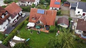 Exterior - Apartment 'Haus Poppis' with Private Garden, Balcony and Wi-Fi (Kressbronn am Bodensee)