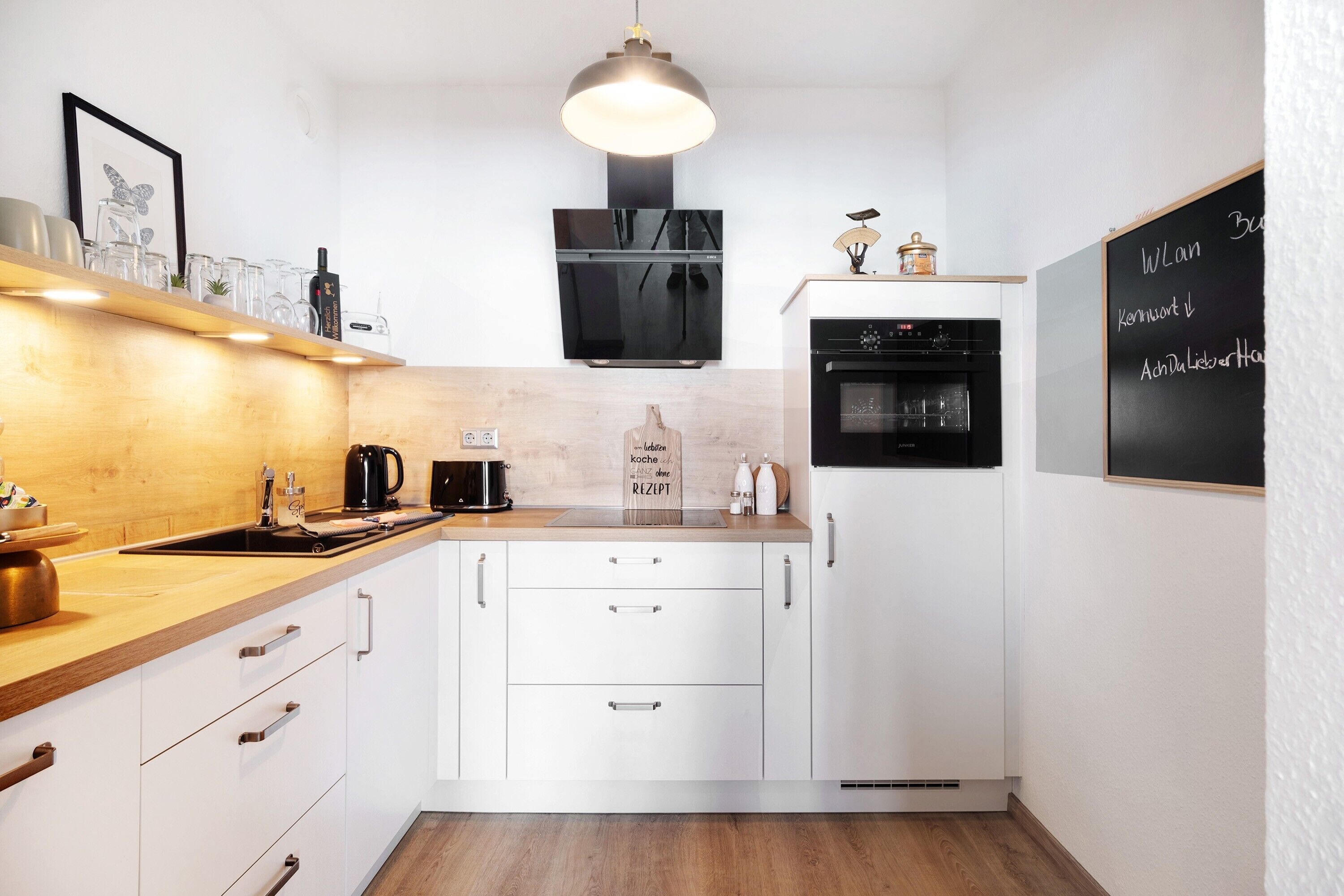 Køleskab, ovn, kogeplade, opvaskemaskine