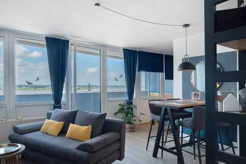 Ferienwohnung Clara" mit Meerblick, Balkon und WLAN