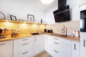 雪櫃、焗爐、爐具、洗碗機