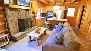 Smart-tv och eldstad