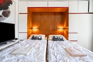 Free WiFi, bed sheets