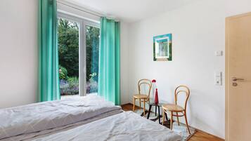 1 Schlafzimmer, BĂŒgeleisen/BĂŒgelbrett, kostenloses WLAN, BettwĂ€sche