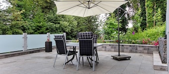 Apartment 'Milita' with Private Terrace, Balcony and Wi-Fi