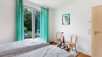 1 dormitorio, tabla de planchar con plancha, wifi gratis y ropa de cama