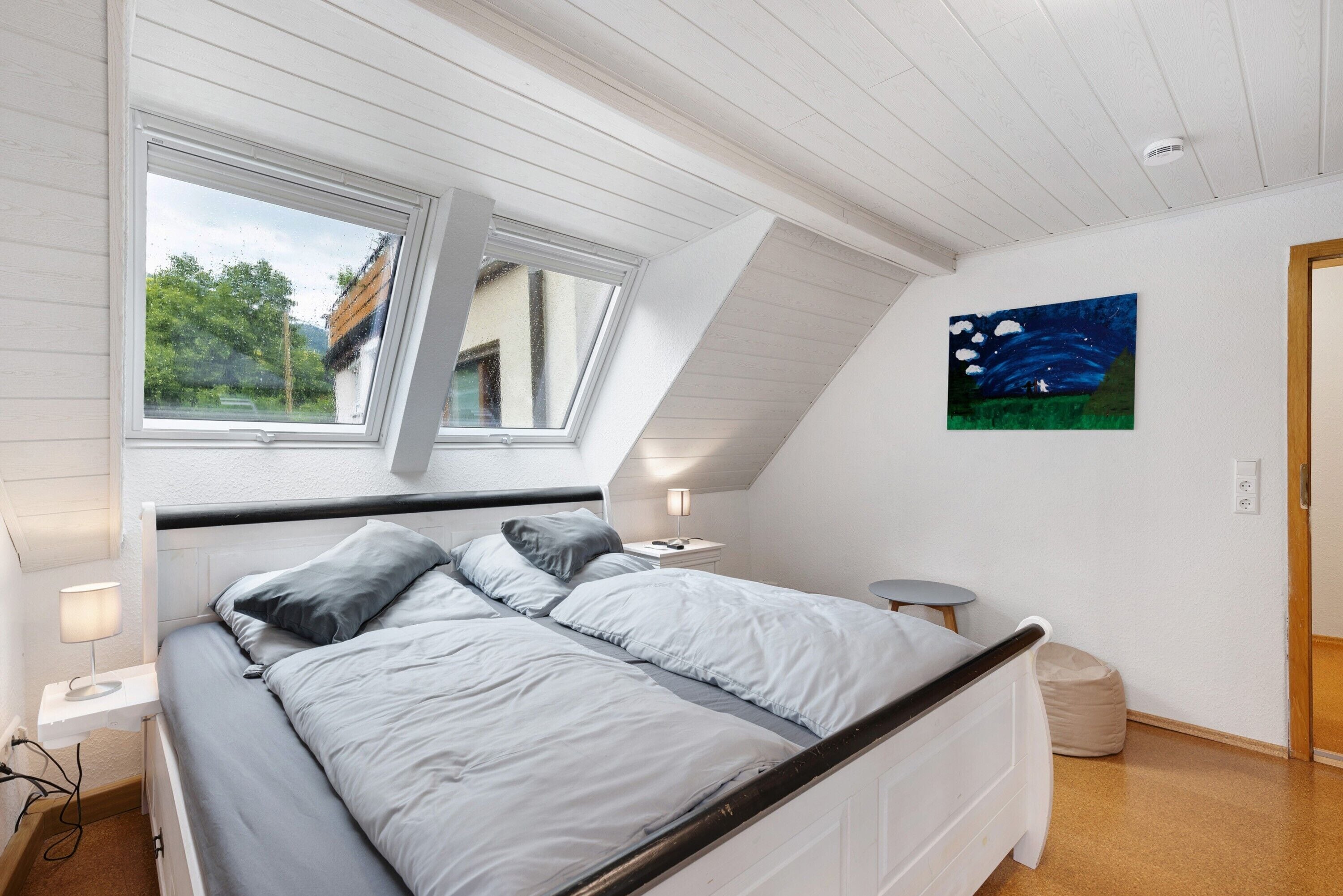 2 bedrooms, WiFi (free), bed sheets