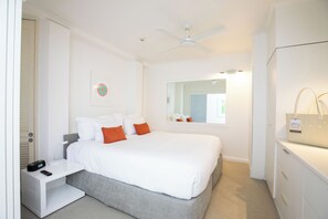 1 soverom, strykejern/-brett, wi-fi (inkludert) og sengetøy