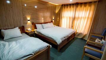 Tremannsrom – standard | Skrivebord og wi-fi (inkludert)