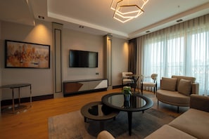 Deluxe Suite, 1 King Bed (With Relaxing Room) | Minibar, in-room safe, free WiFi, bed sheets