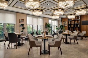 Bar (in der Unterkunft)