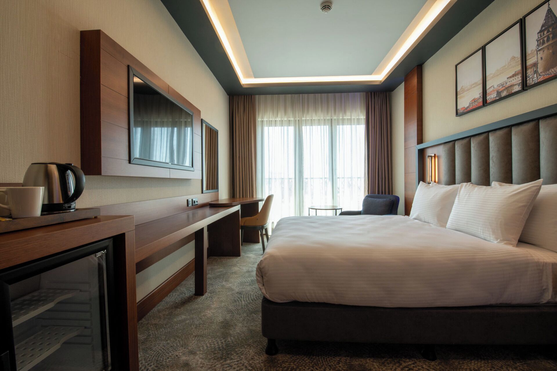 Minibar, in-room safe, free WiFi, bed sheets