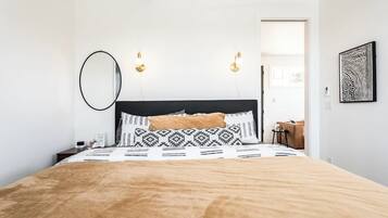 1 bedroom, iron/ironing board, travel crib, WiFi