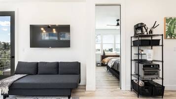 1 bedroom, iron/ironing board, travel cot, WiFi