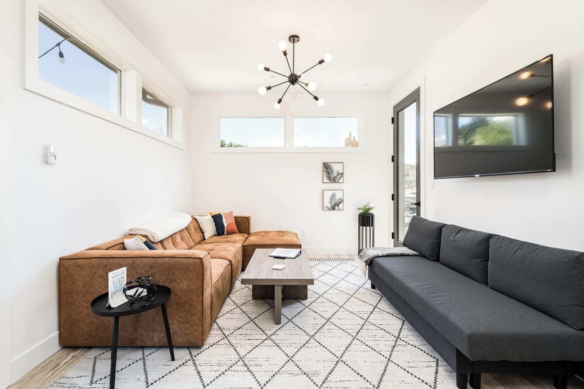 #StayinMyDistrict NEBoise HOTTUB