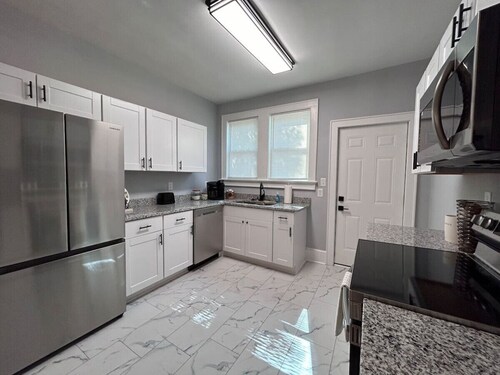 Double King 2bed/2 bath in Downtown Columbia!