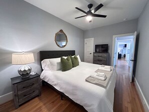 2 chambres, fer et planche à repasser, lit parapluie, Wi-Fi