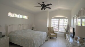 3 soverom, strykejern/-brett, wi-fi og sengetøy