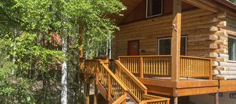 Riverfront, Authentic, Luxury Log Cabin-Bison