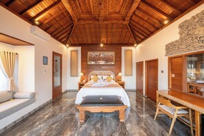 One Bedroom Suite Pool Villa | Premium bedding, in-room safe, desk, free WiFi - Maddu Suites (Sebatu)