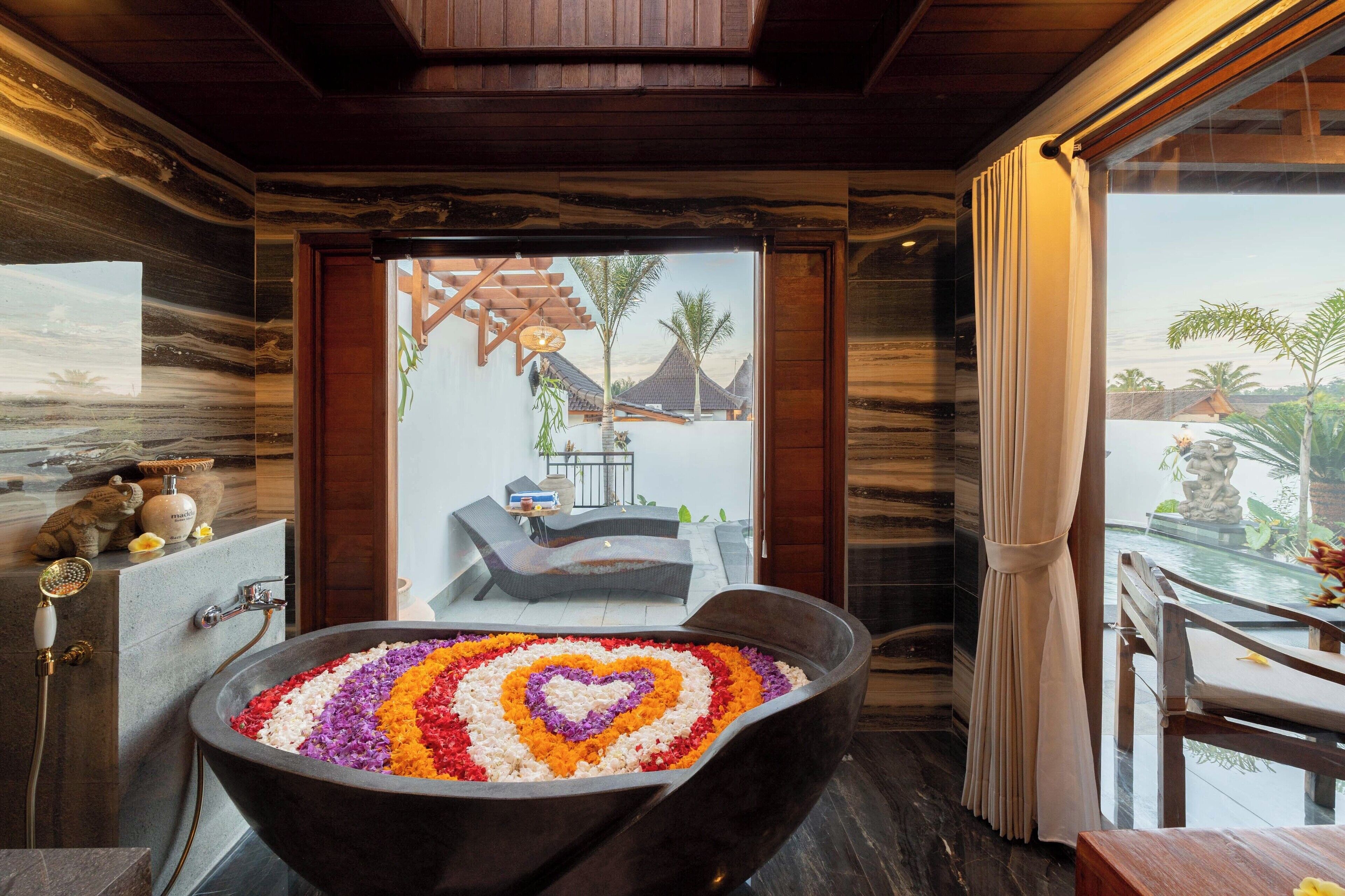One Bedroom Suite Pool Villa | Bathroom | Separate tub and shower, free toiletries, hair dryer, bathrobes